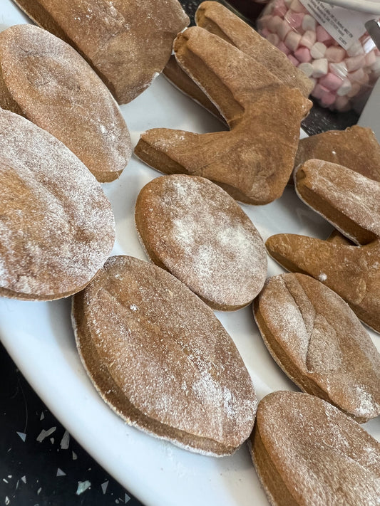 Icing/molasses free treats 🥳